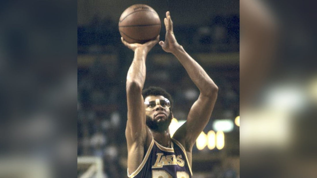 NEVER FORGET! Kareem Abdul-Jabber Punches Kent Benson After Dirty Elbow - Daily Athlete